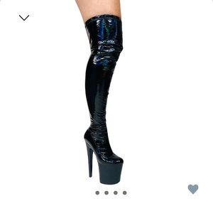 YRU XTRA Twerk Hologram Thigh Highs
